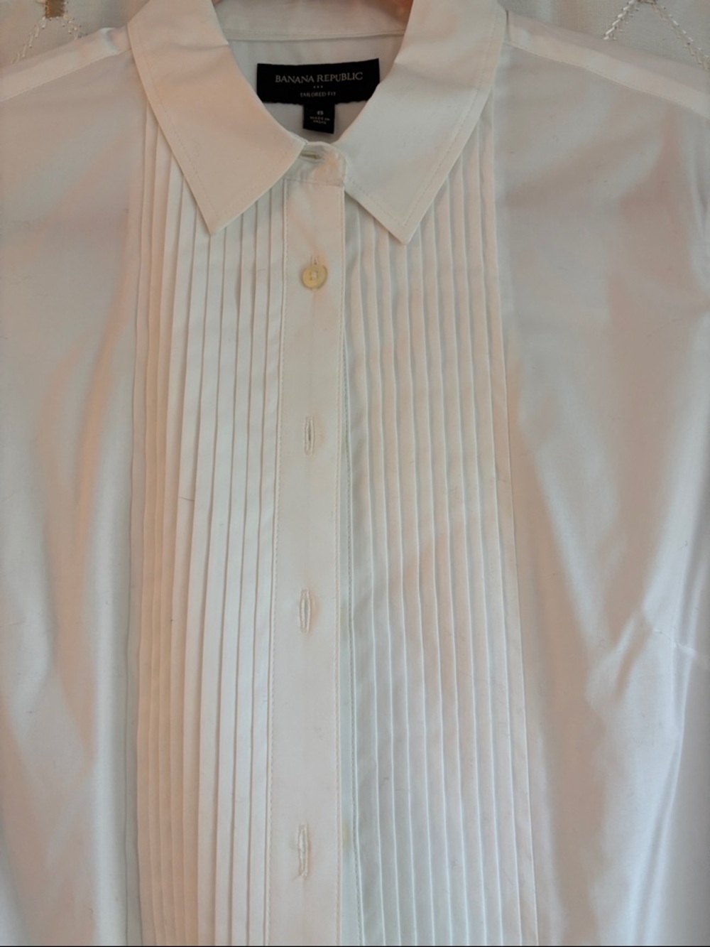 Banana Republic White Pleated-Front Dress Shirt - Picture 2 of 4